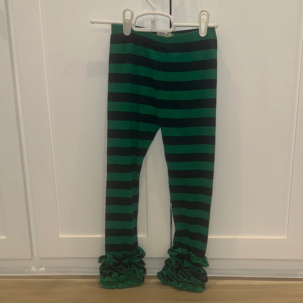 New Pearls and Piggytails Brand Green & Black Striped Stripe Ruffle Leggings 8
